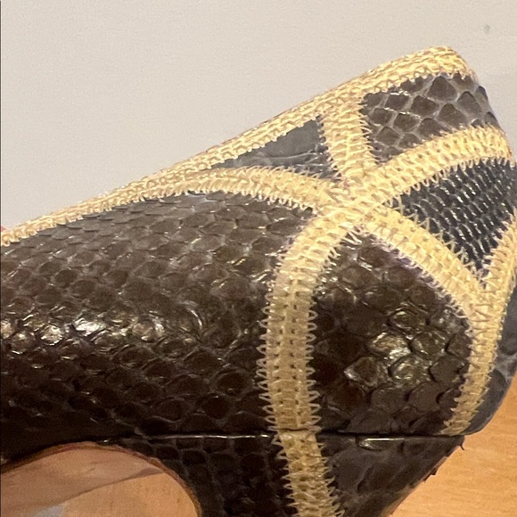 Gucci Women's Gold and Brown Heels - Picture 6 of 6